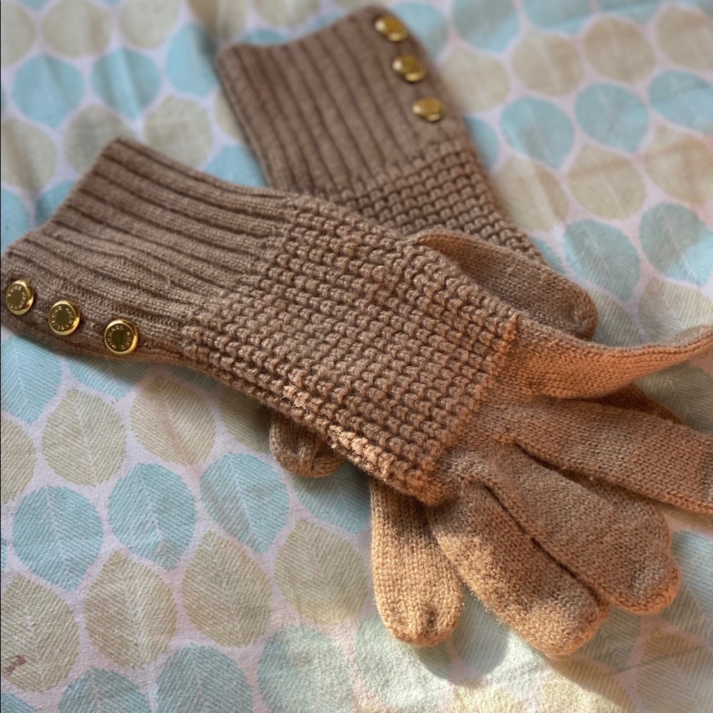 Michael Kors Knitted Gloves